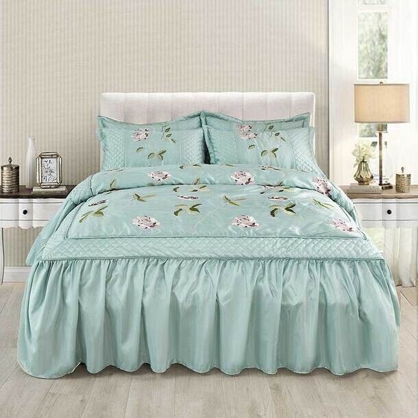 Jacquard Embroidered Bedspread