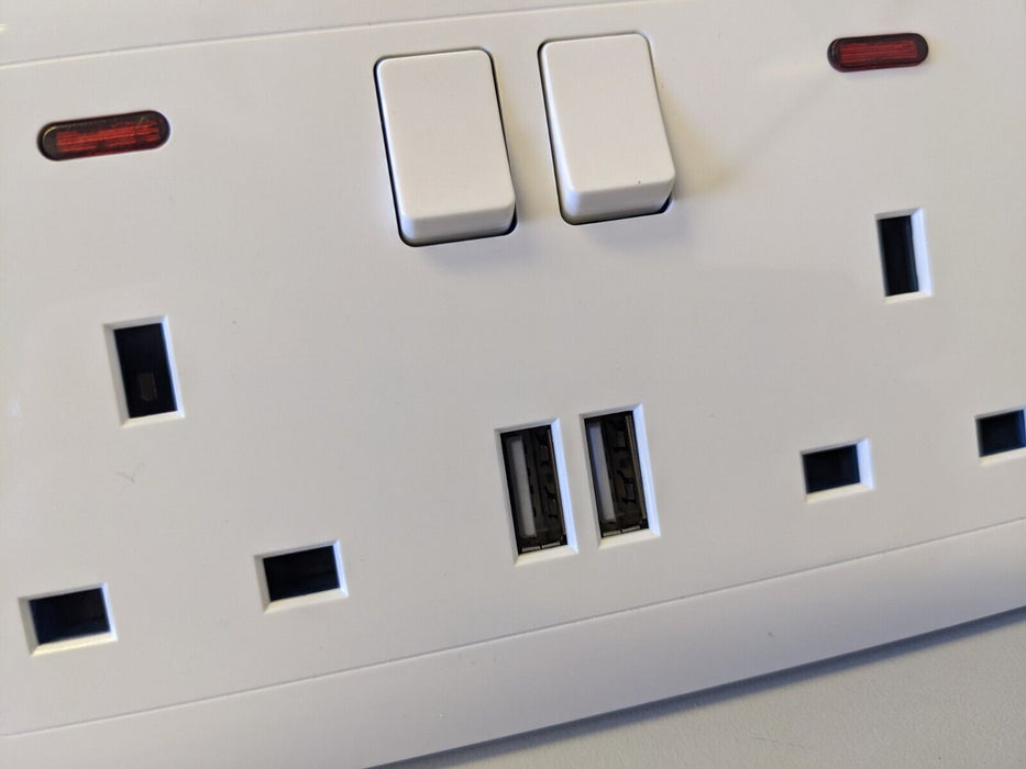 Double Wall Plug Socket 2 Gang 13A with 2 Charger USB Ports