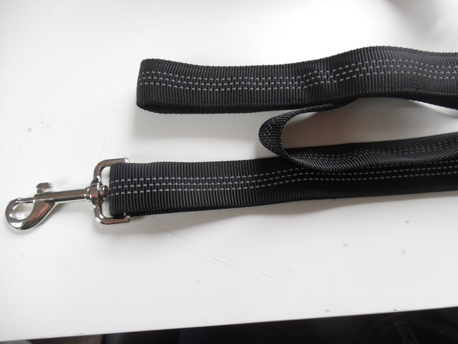 black dog harness size M with Lead