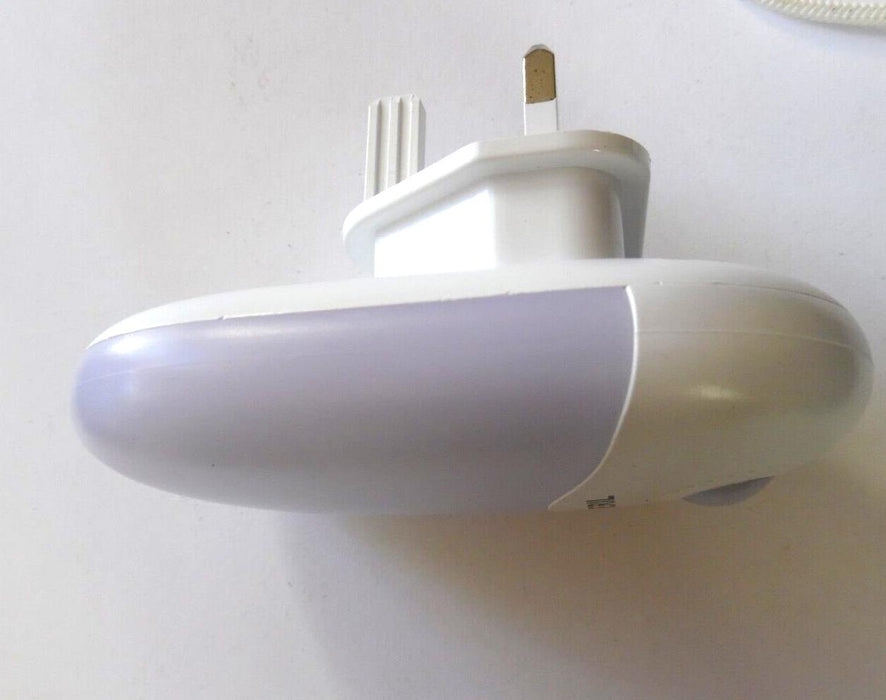 Automatic LED Night Light Plug in Energy Saving Dusk  Dawn Sensor Kids Light