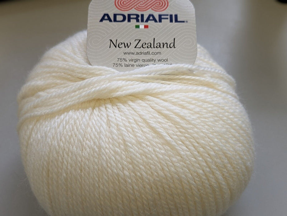 ADRIAFIL NEW ZEALAND ARAN KNITTING YARN 75% WOOL BALL - WHITE 100G