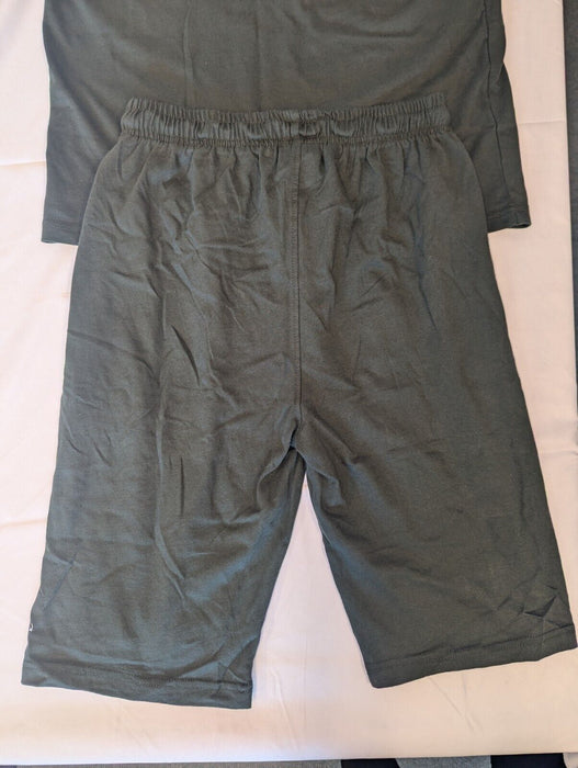 Hoodrich green shirt and shorts mens medium