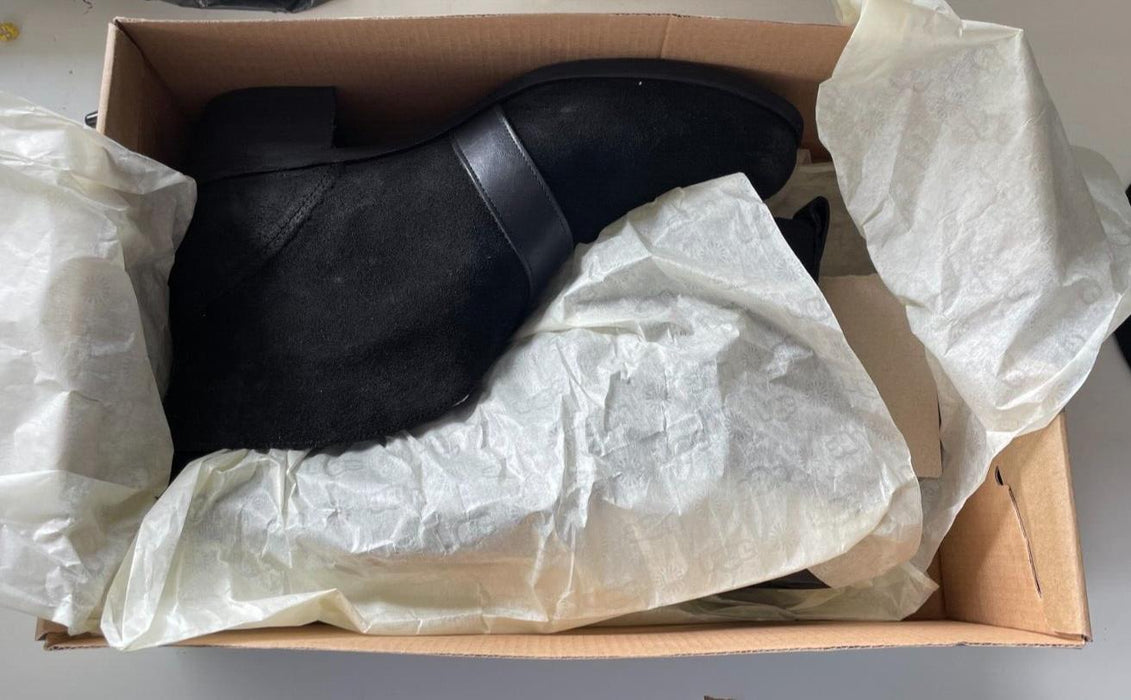 NEW UGG Women's Wright Belted Black Suede Boots UK SIZE 7.5 .